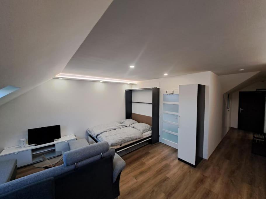 Apartman Moulis Абертами Экстерьер фото