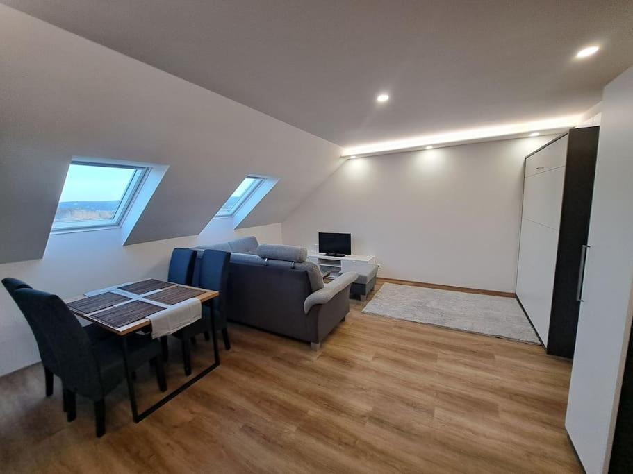 Apartman Moulis Абертами Экстерьер фото